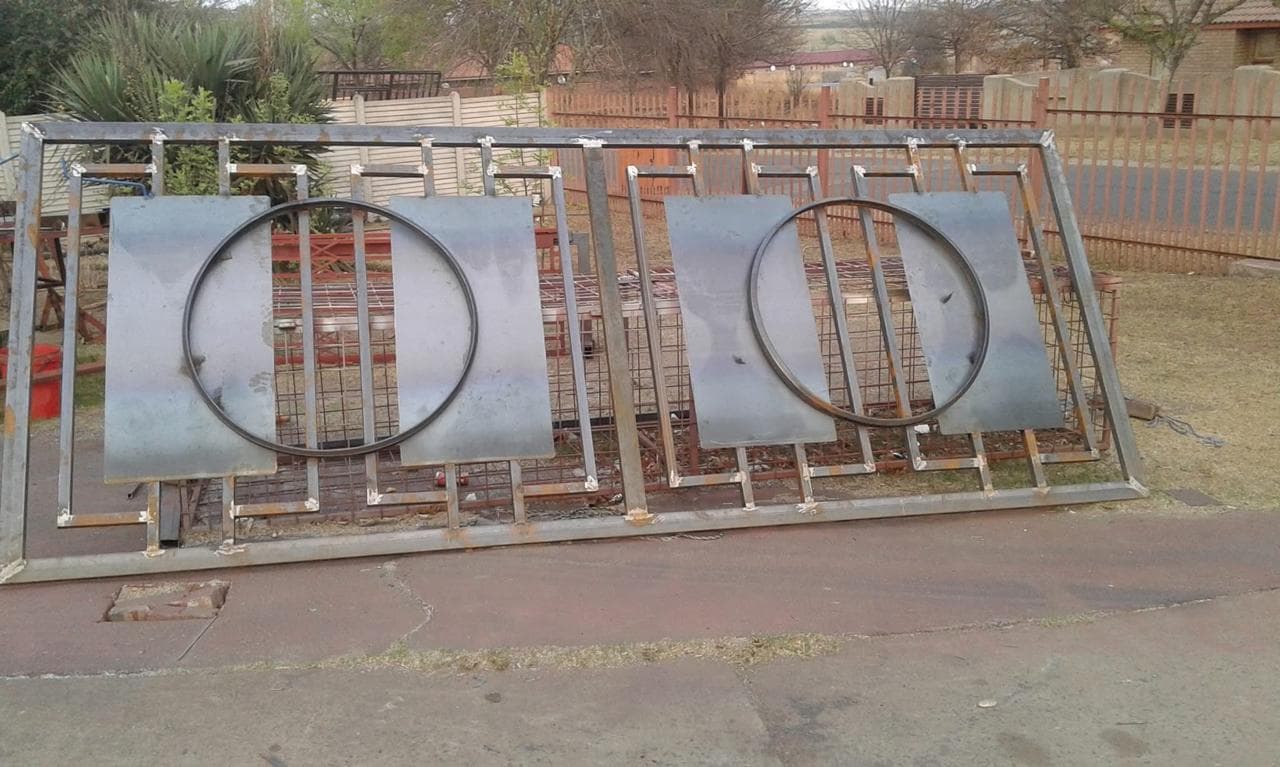 Gates 2
